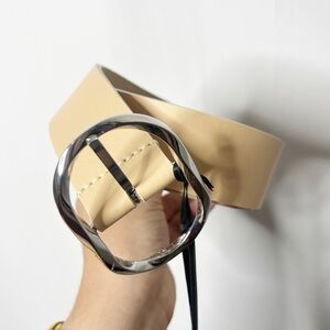 NEW with tags B- Low the Belt Kyra Belt in Nude and Silver size Large